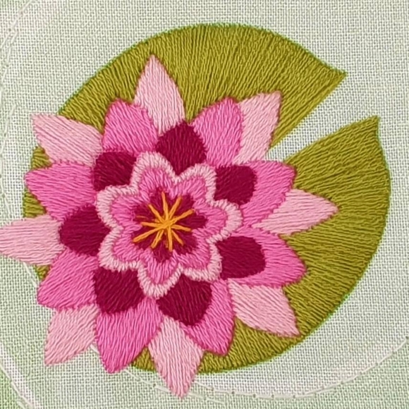 "Lily Pad" Handmade Embroidery Kit - Picture 3 of 3